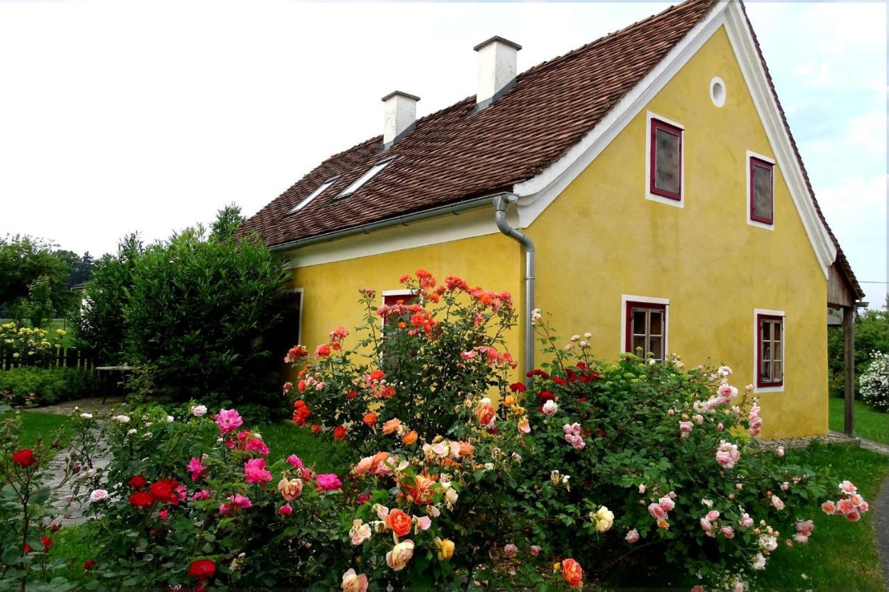 Landlust-Ferienhaus Am Rosenhof Hartberg Exterior foto